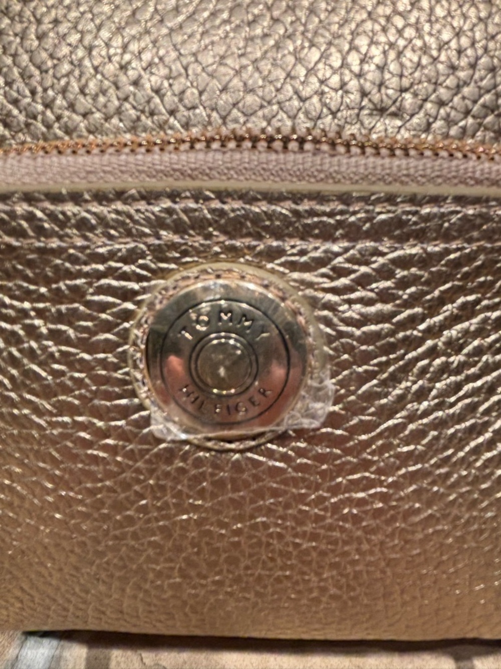 NWT Tommy Hilfiger Metallic Gold Leather Wristlet Clutch - Picture 2 of 8